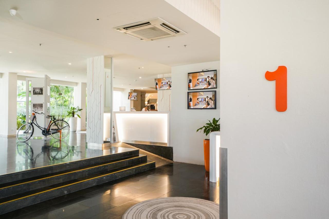 Harris Resort Batam Waterfront Sekupang Exterior photo