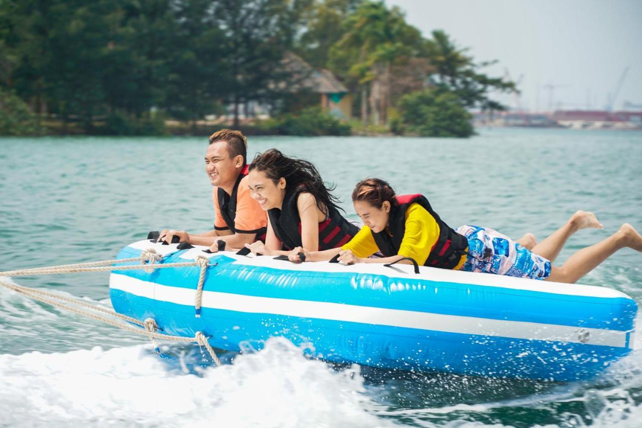 Harris Resort Batam Waterfront Sekupang Exterior photo