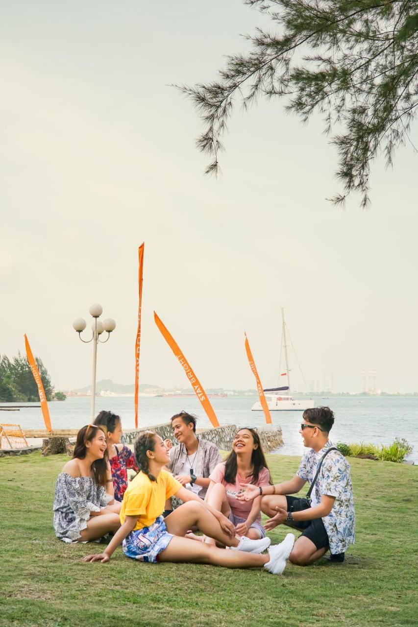 Harris Resort Batam Waterfront Sekupang Exterior photo